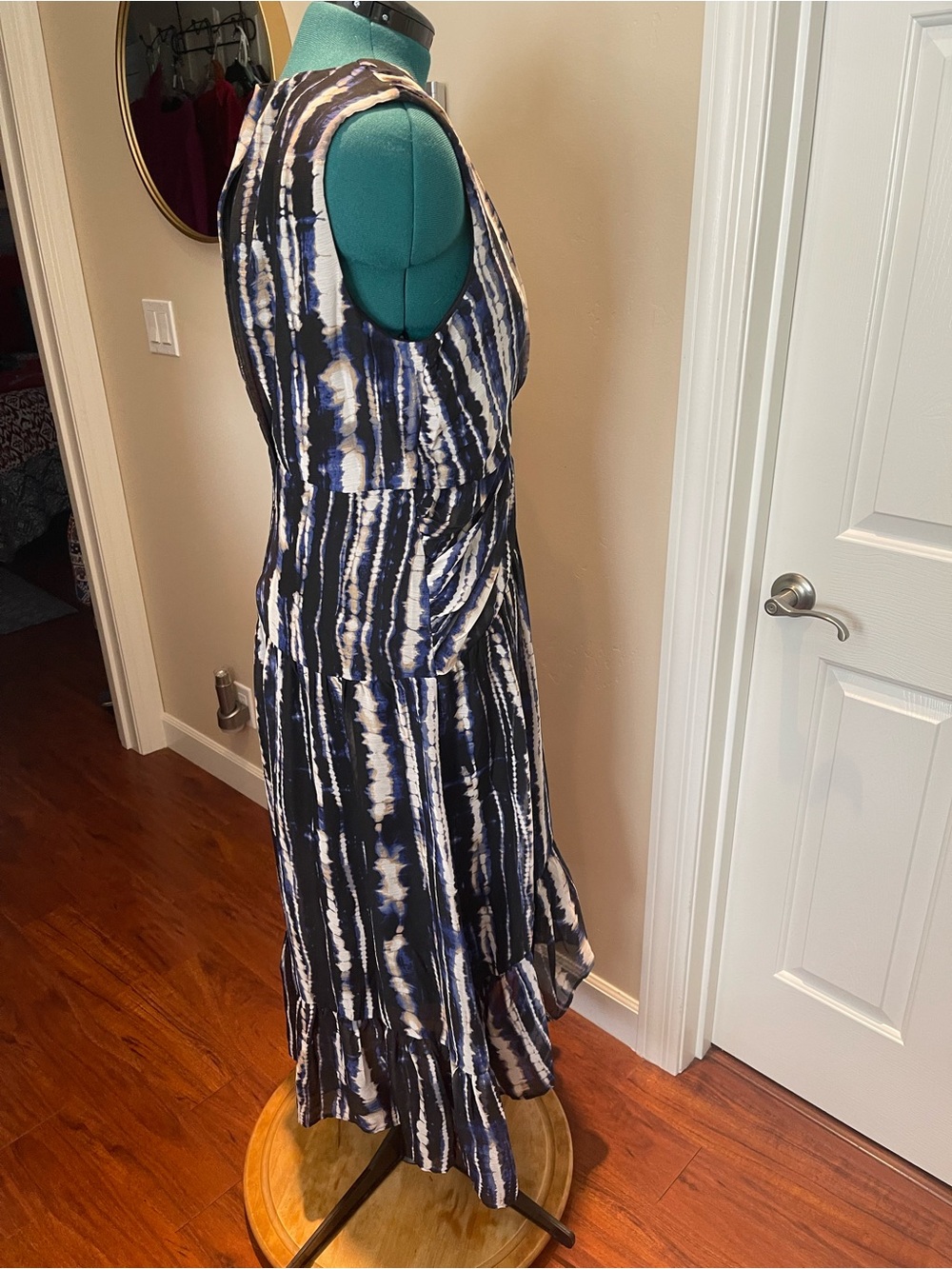 Dkny Navy and White Tie-Dye Twist-Waist Midi Dress - Picture 11 of 16